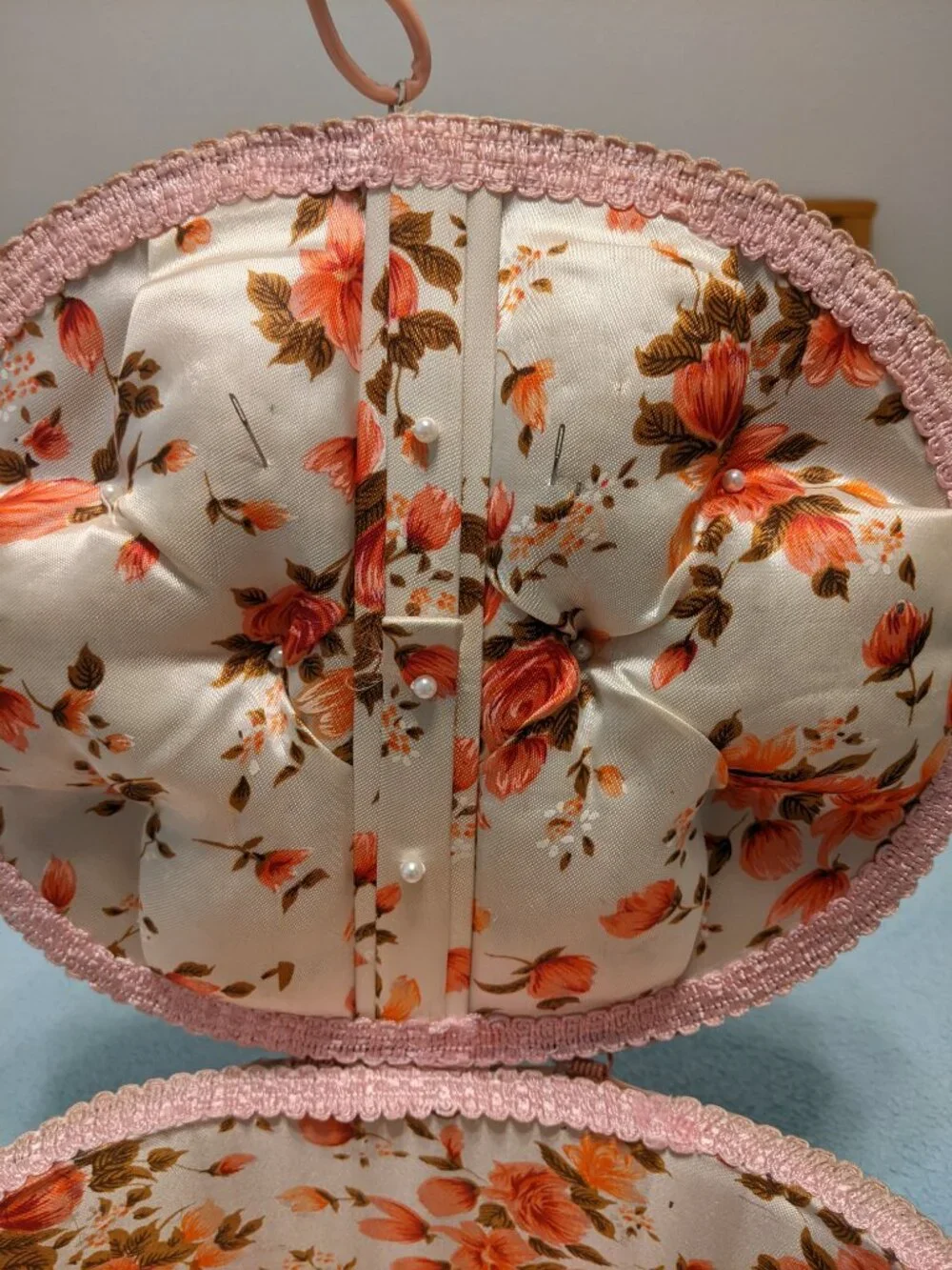Vtg 60’s Woven Wicker Sewing Basket Japan Pink Floral Tapestry Top Cottagecore